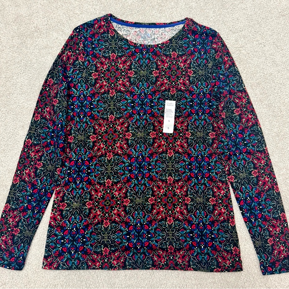 Croft & Barrow Red and Blue Patterned Long Sleeve Top